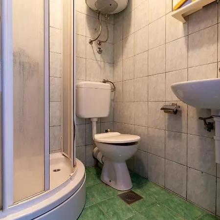 Apartments Maestral *